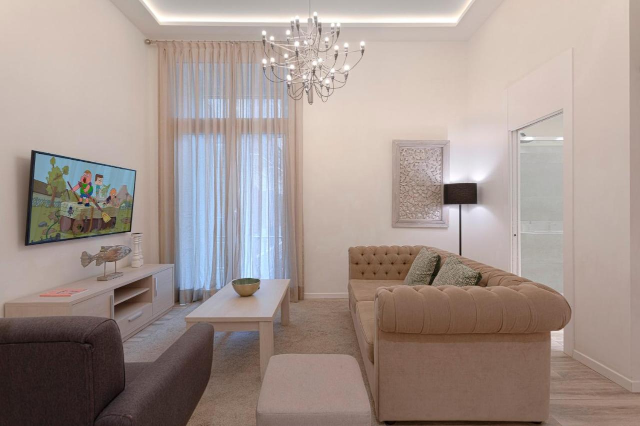 Fresh Velazquez Apartments Малага Экстерьер фото